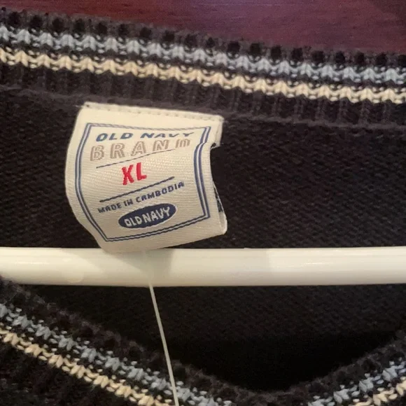 Old Navy Sweater - Picture 3 of 3